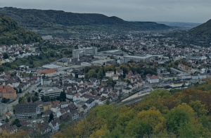Ausblick über Geislingen von der Burgruine Helfenstein aus