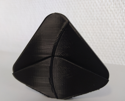 Bildmarke des Logos von ATR Software als fertiger Prototype Bildmarke des Logos von ATR Software als Prototype aus dem 3D-Drucker