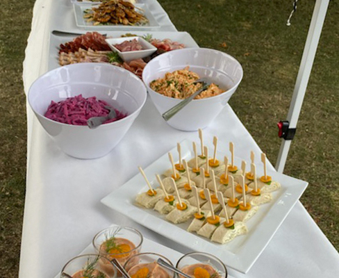 Italienisches Buffet für das Sommerfest