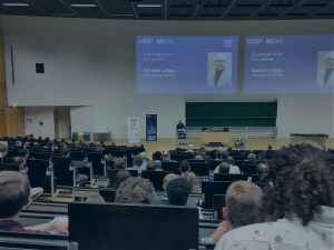 Das Bild zeigt die Begrüßung bei der Jahrestagung der GAMM 2023 in der TU Dresden.